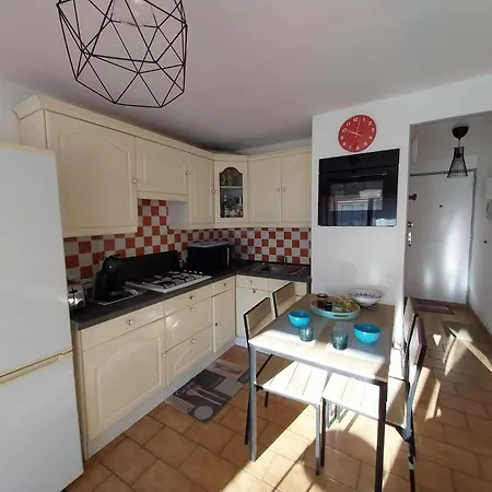 T2, Wifi Et Parking, 4 Couchages, Centre Station Apartment